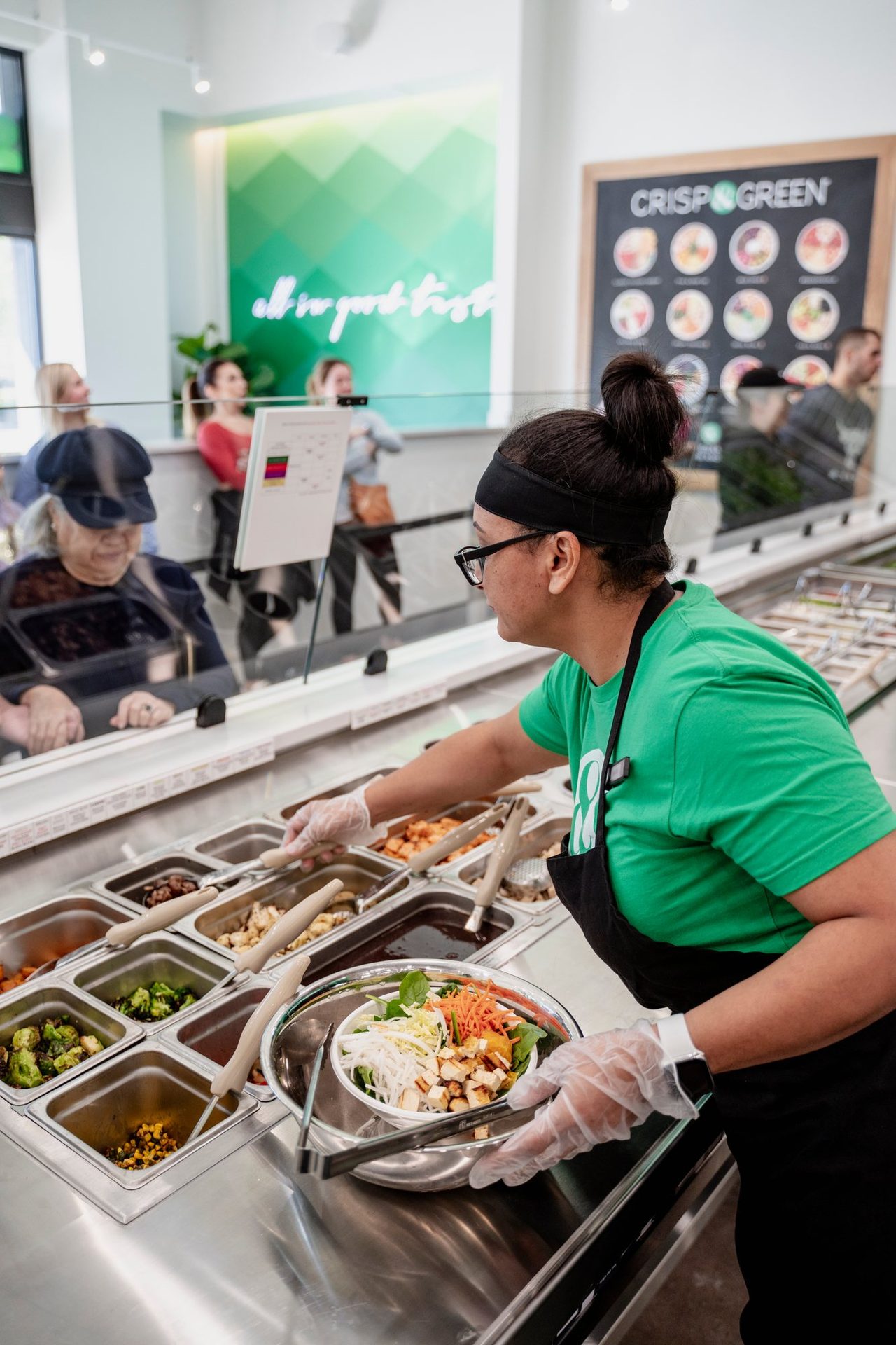 Building a bowl on the salad line